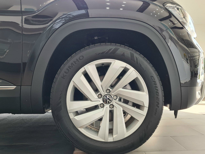 Teramont Tiêu Chuẩn