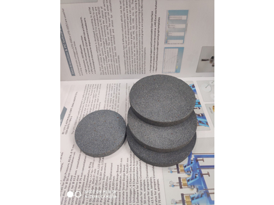 Đá thấm 30cm2 50cm3