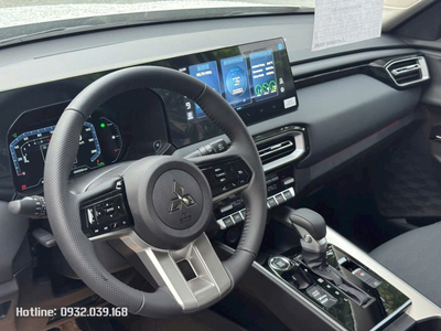 Mitsubishi Destinator Premium