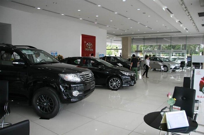 showroom toyota long biên