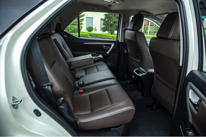 Khoang nội thất của Fortuner