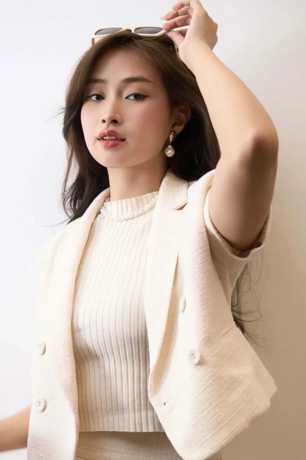 Áo blazer nữ tay ngắn vải tweed. Regular cropped