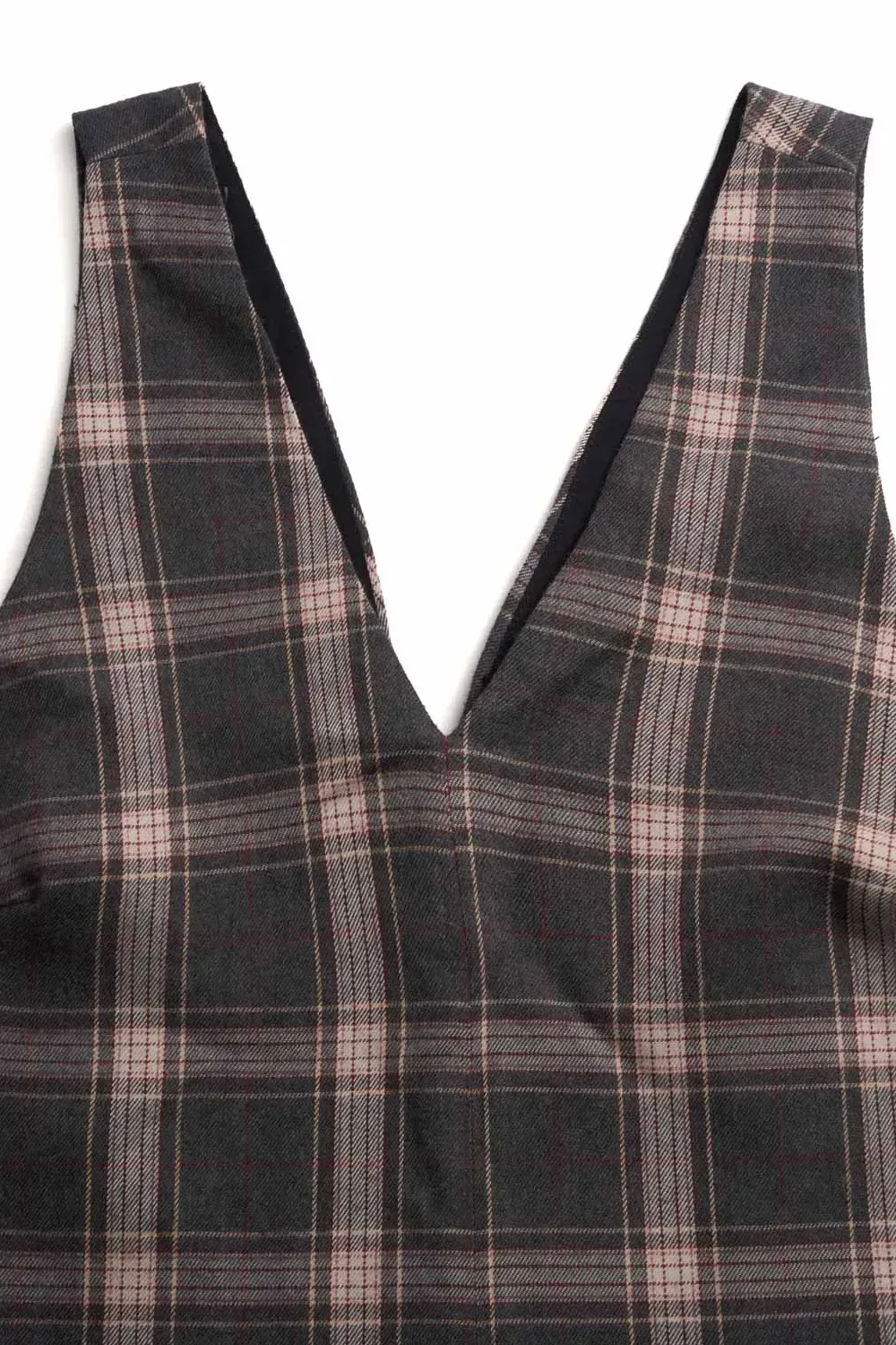 Đầm nữ caro cổ V. Aline