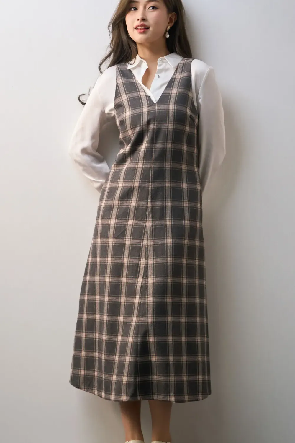 Đầm nữ caro cổ V. Aline