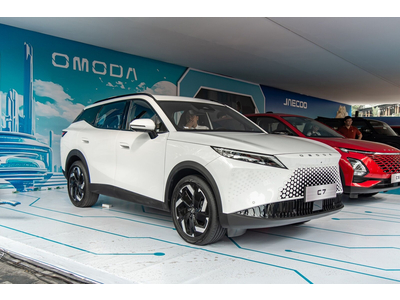 Đánh giá Omoda C7 2025: Thiết kế Art in Motion, công nghệ Hybrid vượt trội