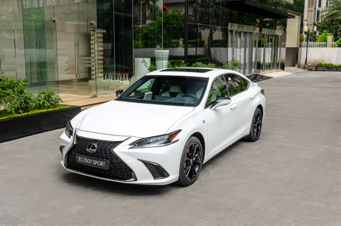 Lexus ES 250 F Sport
