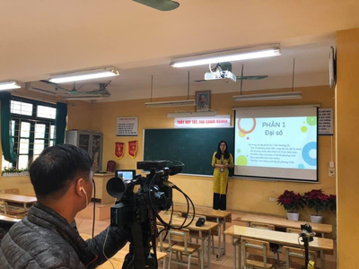 Thiết bị dạy học trực tuyến tại nhà, Dạy học online