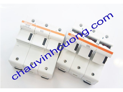 Đế cầu chì 22x58mm Ferraz Shawmut CMS223M2 3 cực có microswitches