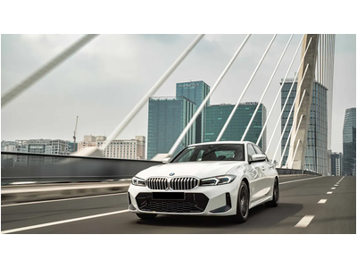 Dễ dàng sở hữu BMW 3 Series với chương trình hỗ trợ tài chính 0% lãi suất cùng nhiều ưu đãi hấp dẫn khi mua xe.