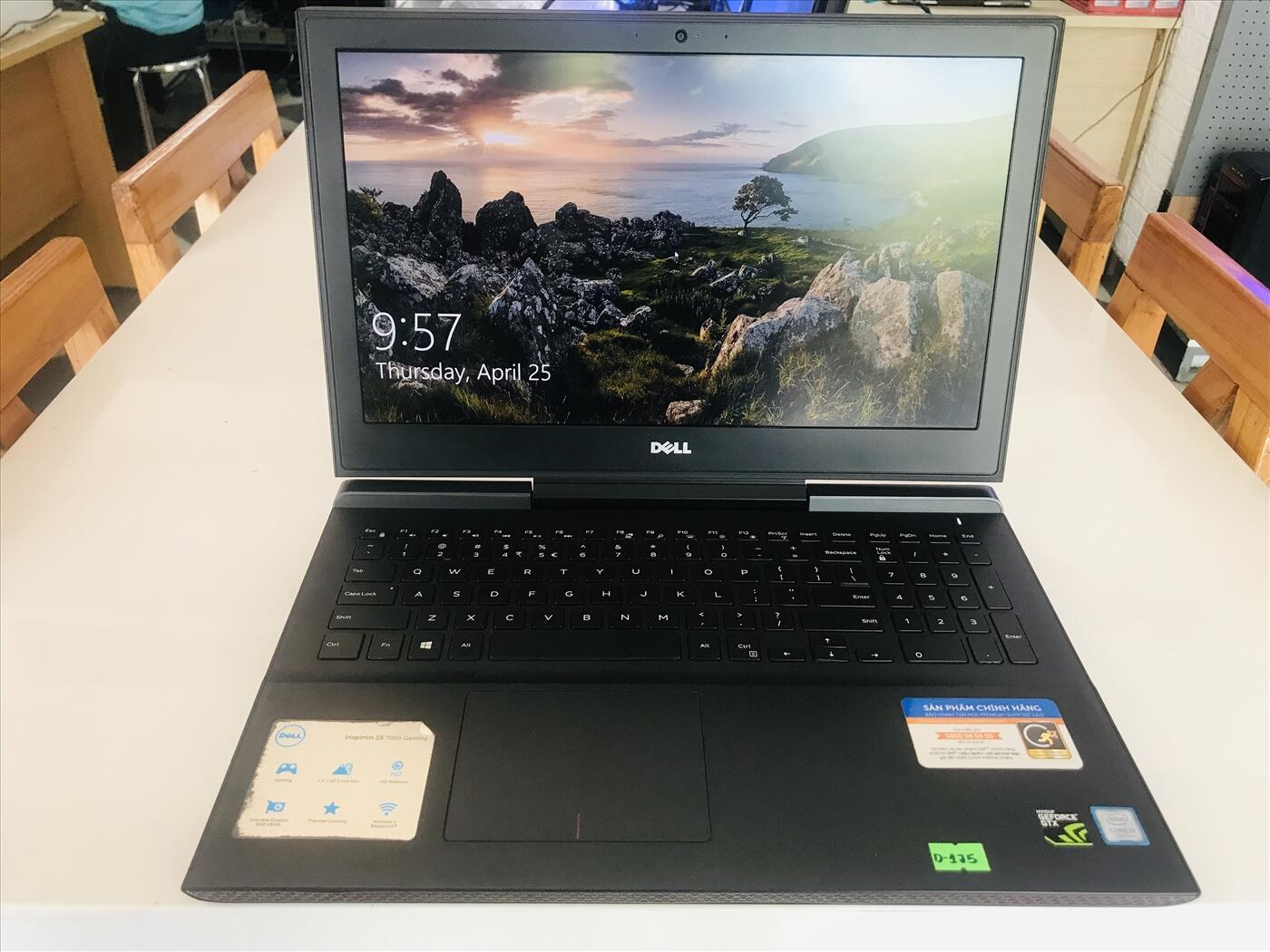 Dell Inspiron 7567 i5-7300HQ 2.5GHz---Ram 4G / HDD 1TB /15.6