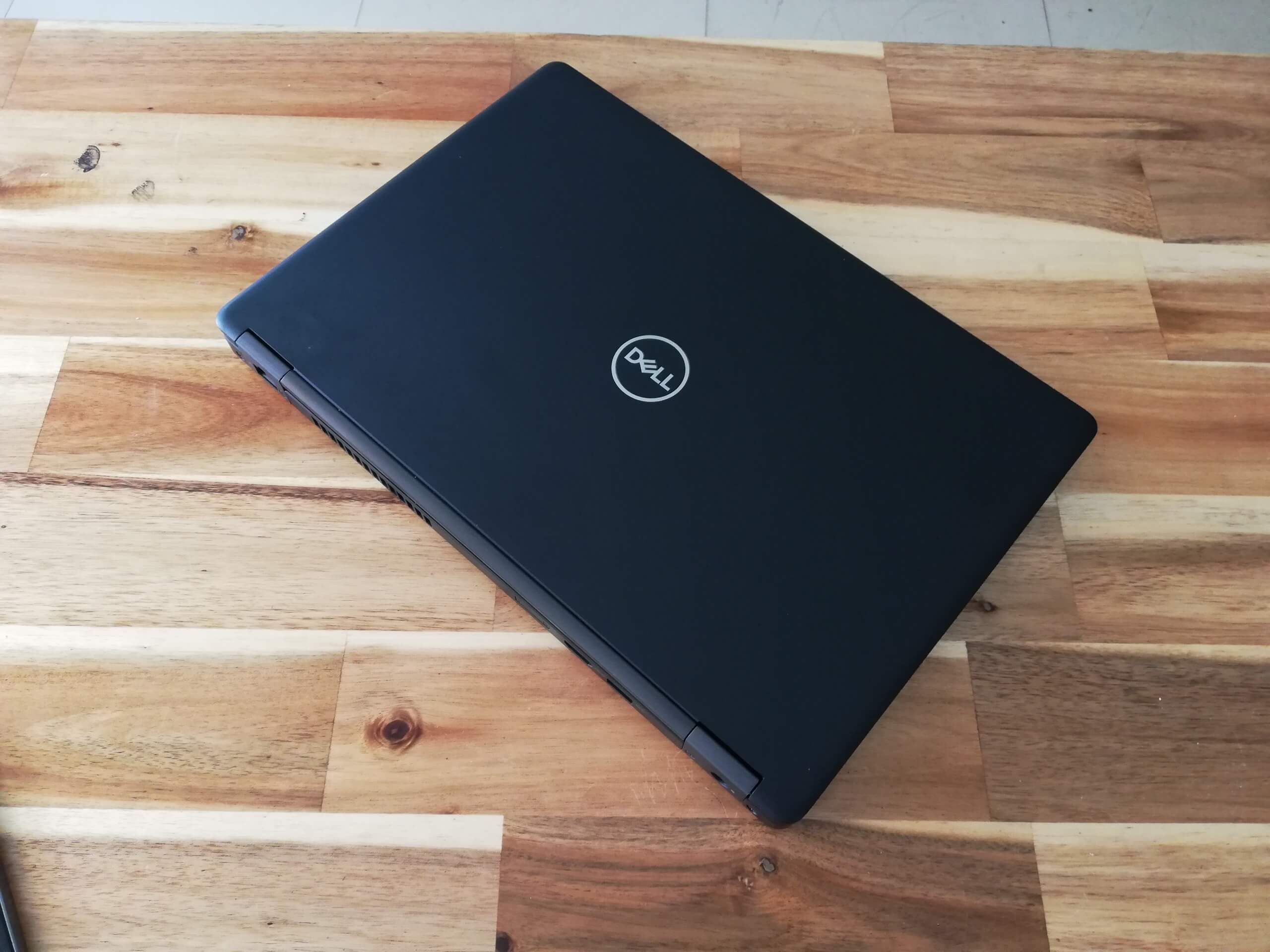 Dell Latitude 5490/ Core i5 8350U 1.7GHz/Ram 8GB/SSD 256GB/ Màn Hình 13.3 ''