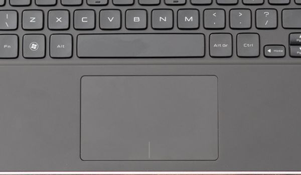 Touchpad Dell XPS L322x – rộng, hỗ trợ đa điểm, thao tác chính xác