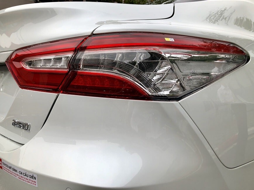 Đèn hậu Toyota Camry 2.5Q