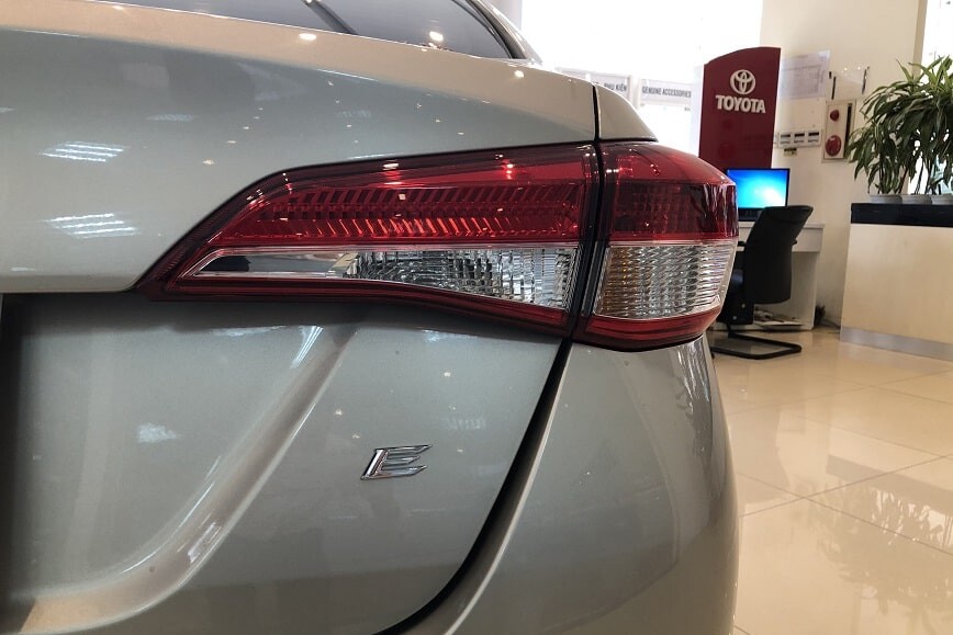 đèn hậu xe toyota vios e 1.5 MT