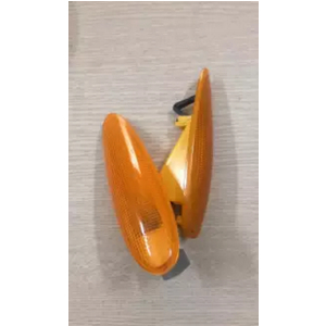 Đèn xi nhan tai xe màu vàng Fiat Albea giá 1 cái