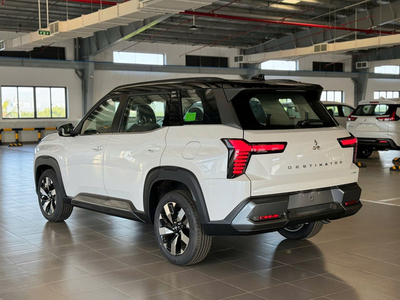 Mitsubishi Destinator Premium