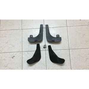 Bộ chắn bùn xe Suzuki Swift 1.3L 11-16