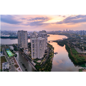 Diamond Island giai đoạn 2: kết cấu sắt, inox thang máy và gương