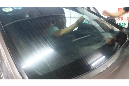 Dịch vụ đánh bóng kính ô tô | Kính xước, kính lóa, kính mờ‎