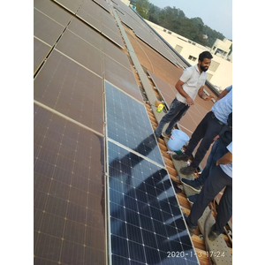 Dịch vụ phủ nano chống bám bụi trang trại Pin mặt trời