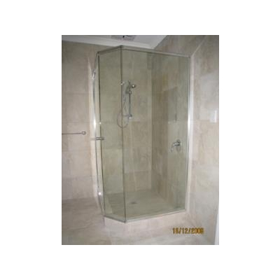 Dịch vụ tẩy ố kính phòng tắm, hồ bơi, lan can..