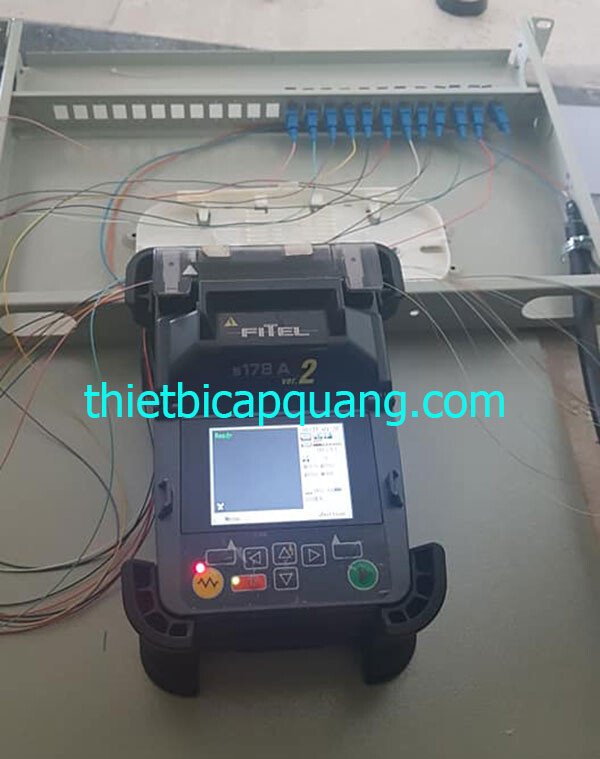 Dịch vụ thi công cáp quang
