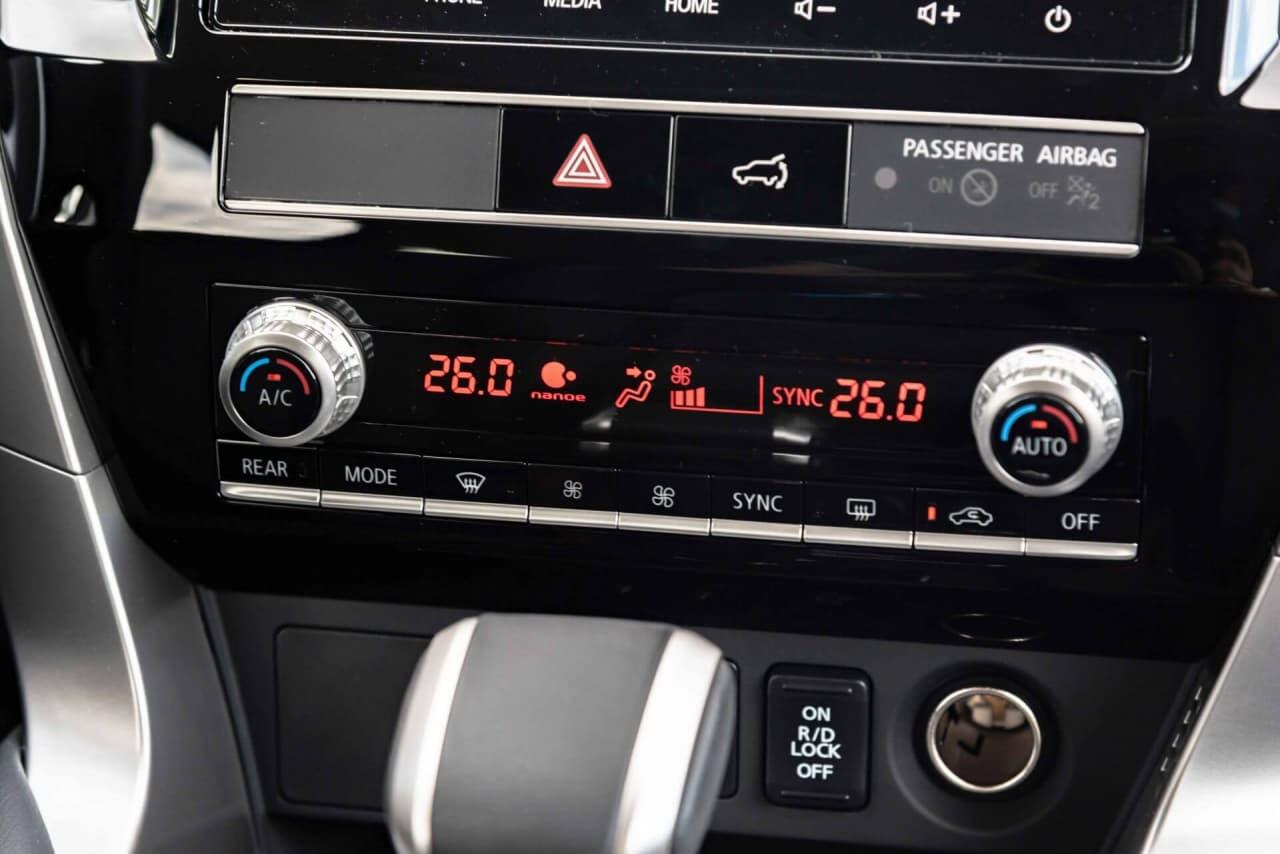 Mitsubishi Pajero Sport Gasoline 4x2 AT Premium - Hình 14 Mitsubishi Pajero Sport Diesel 4x2 AT - Hình 14