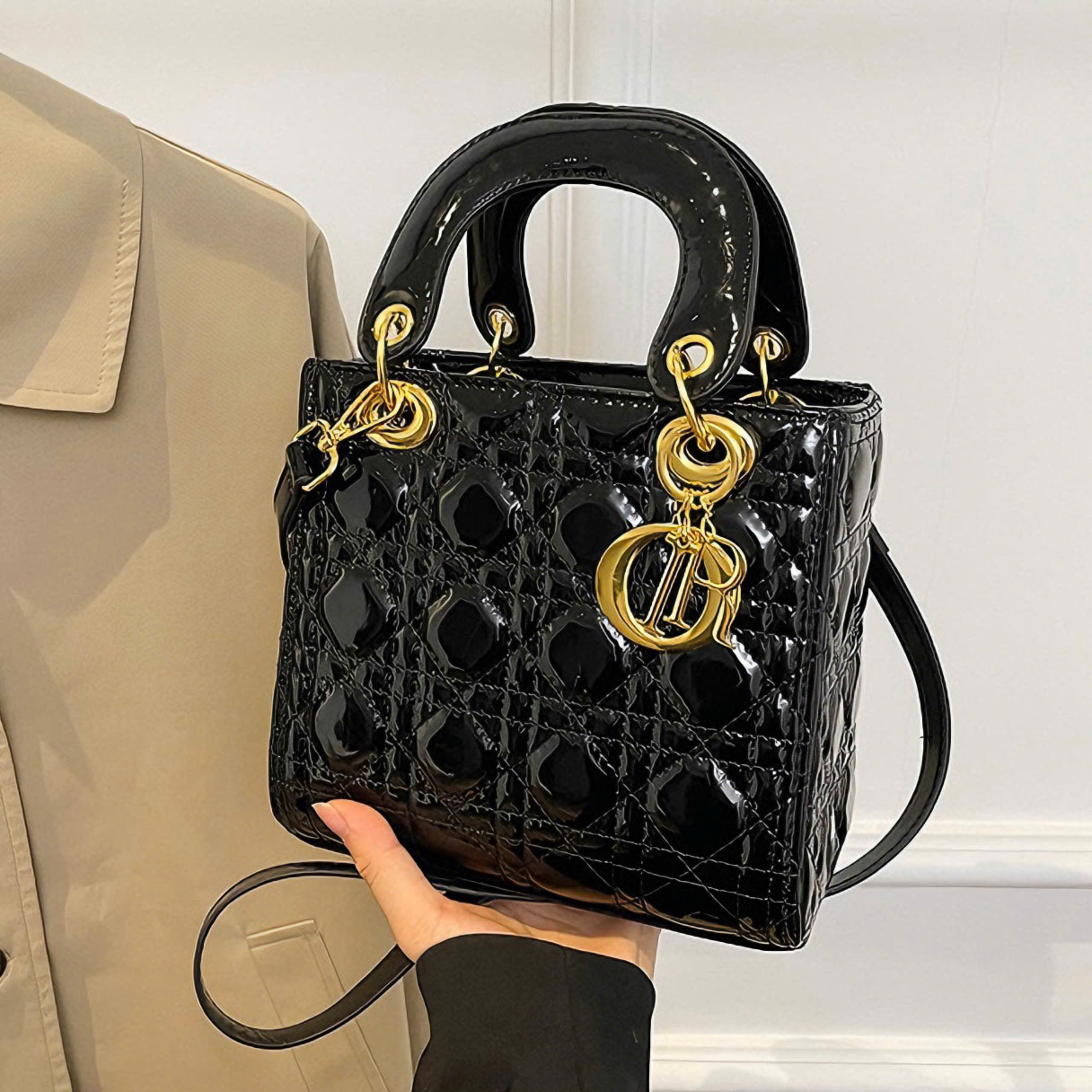 Túi Xách Dior Mini - Biểu Tượng Sang Trọng và Tinh Tế