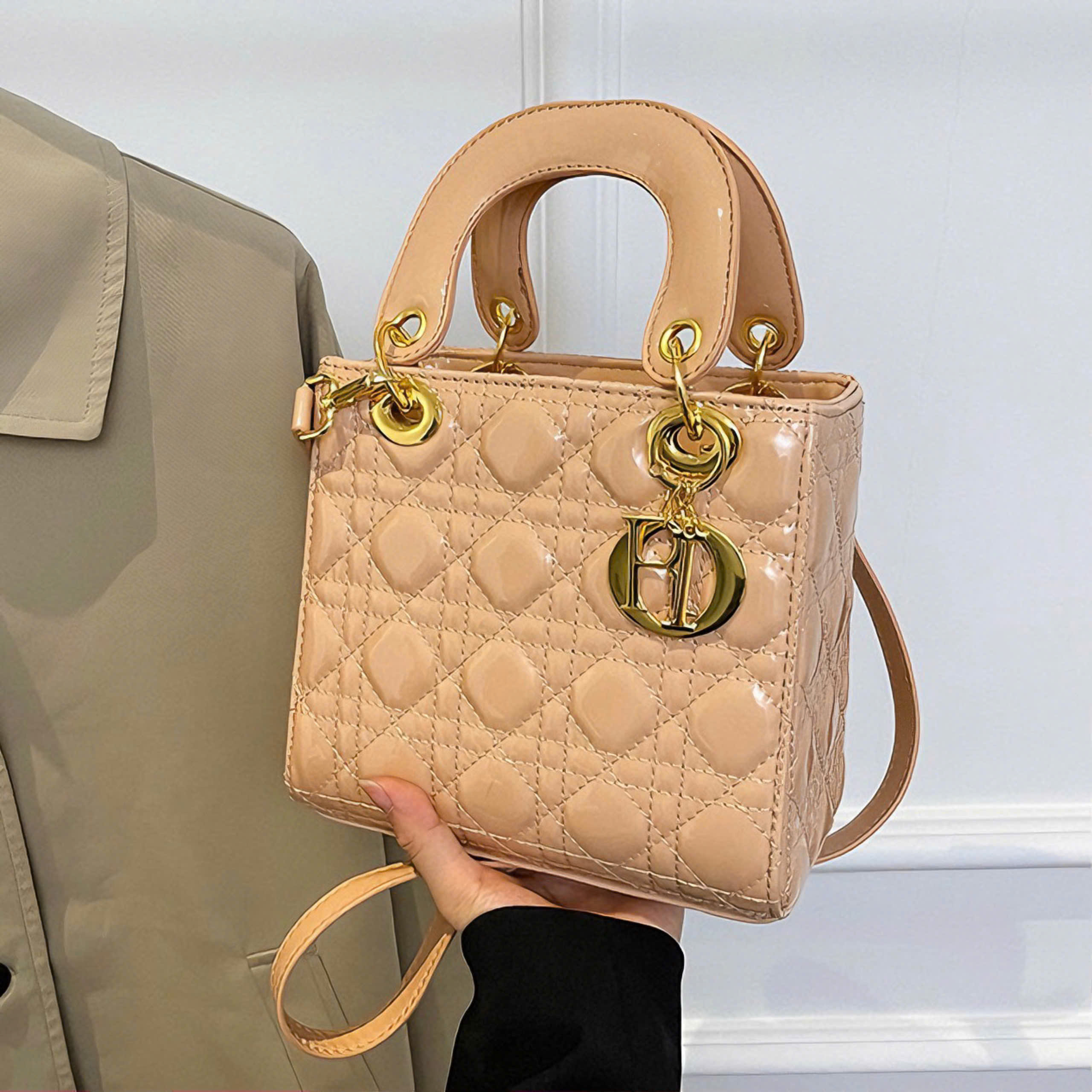 Túi Xách Dior Mini - Biểu Tượng Sang Trọng và Tinh Tế