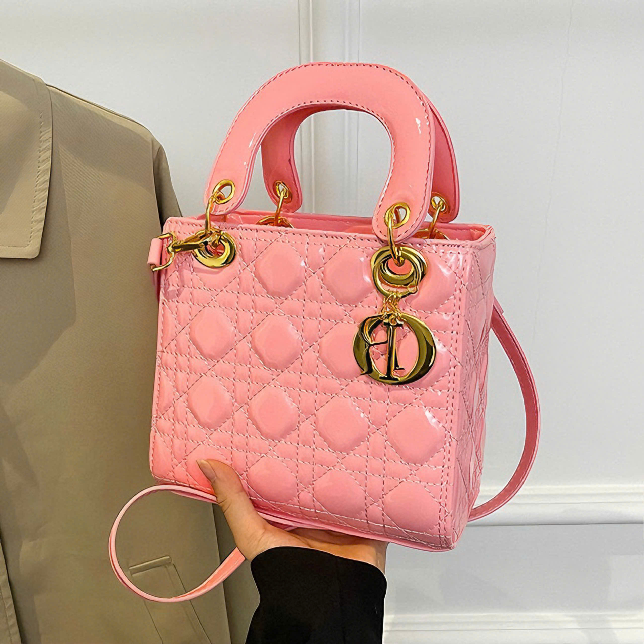 Túi Xách Dior Mini - Biểu Tượng Sang Trọng và Tinh Tế