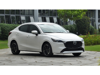 New Mazda 2 1.5 Luxury