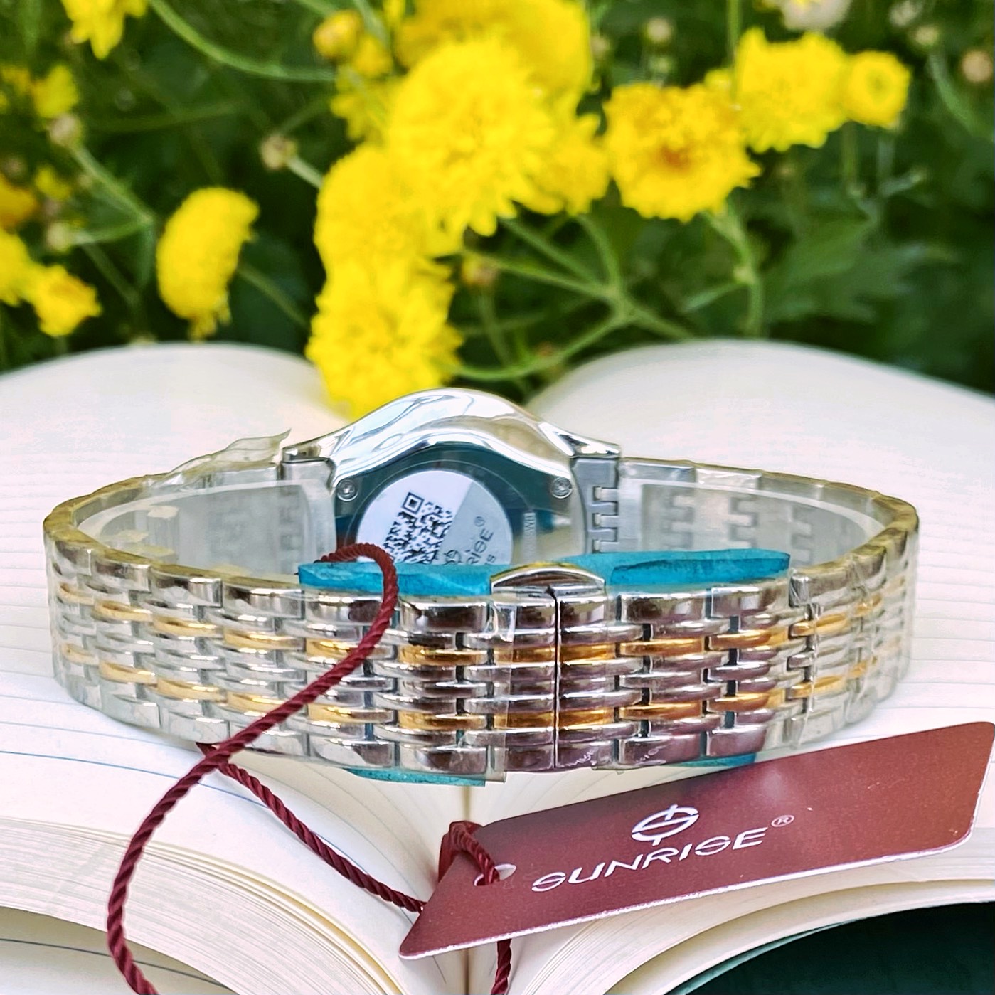 Đồng Hồ Nữ Sunrise Siêu Mỏng DL736SWA