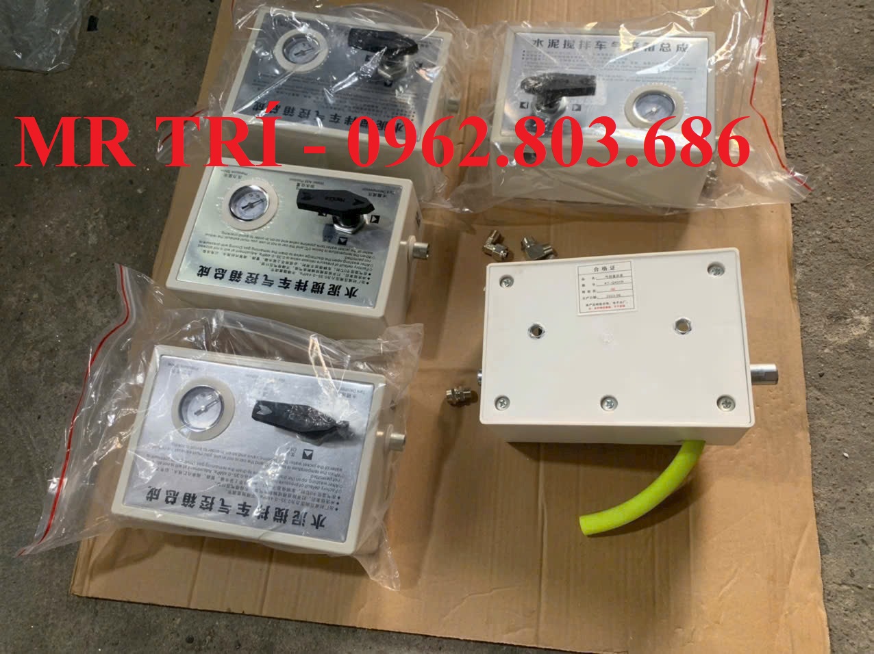 dong-ho-bao-nuoc-xe-tron-be-tong