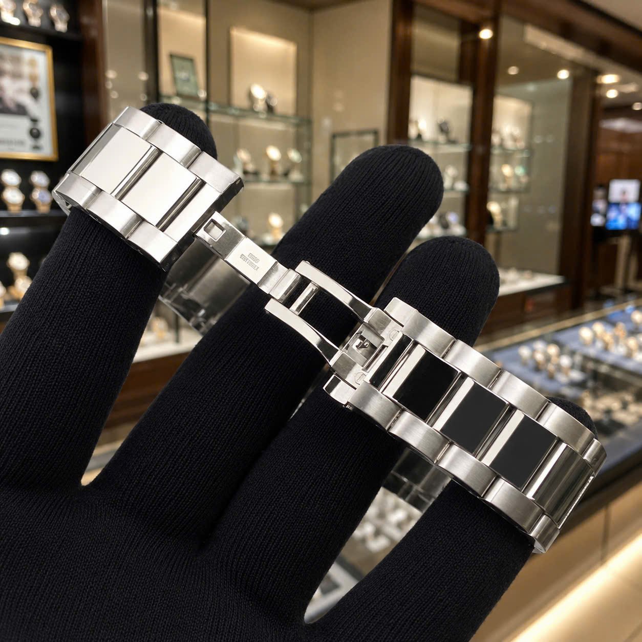 Đồng Hồ Nam Emporio Armani AR5932 – Đánh Thức Bản Lĩnh, Khẳng Định Khí Chất