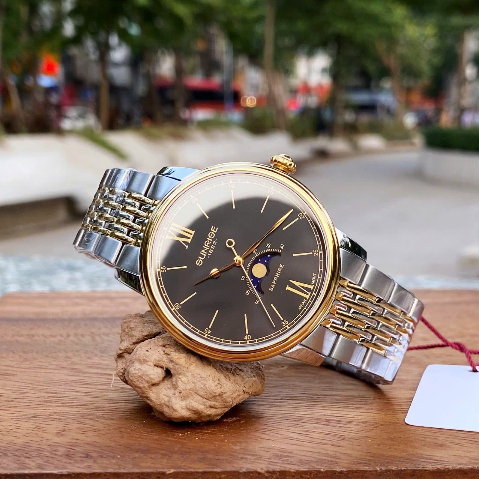 Đồng Hồ Nam Sunrise 1346SA: Sắc Xanh Lục Bảo Đẳng Cấp & Sang Trọng