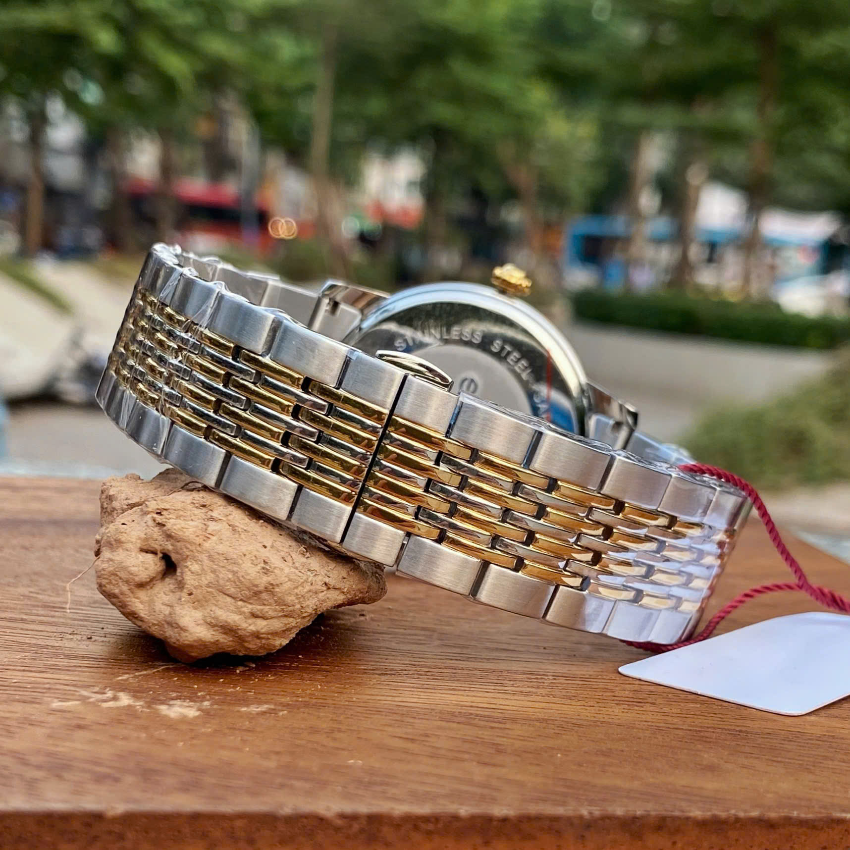 Đồng Hồ Nam Sunrise 1346SA: Sắc Xanh Lục Bảo Đẳng Cấp & Sang Trọng