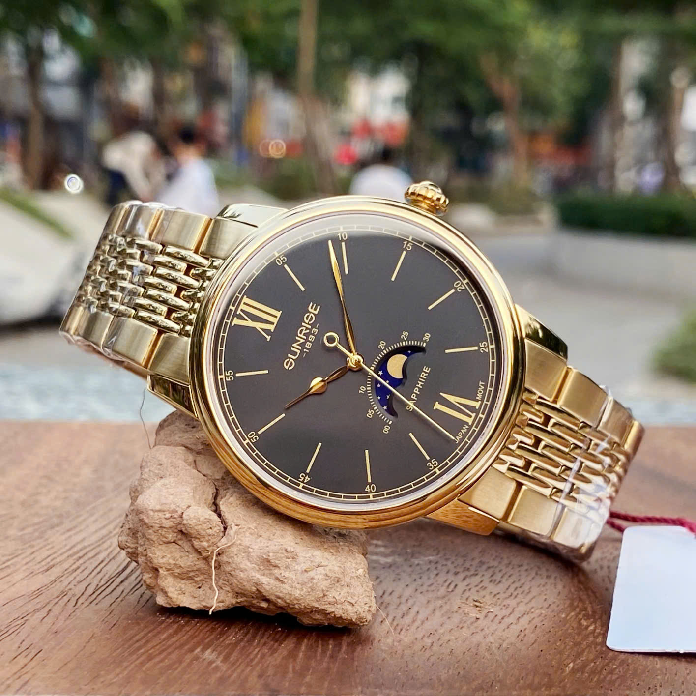 Đồng Hồ Nam Sunrise 1346SA: Sắc Xanh Lục Bảo Đẳng Cấp & Sang Trọng