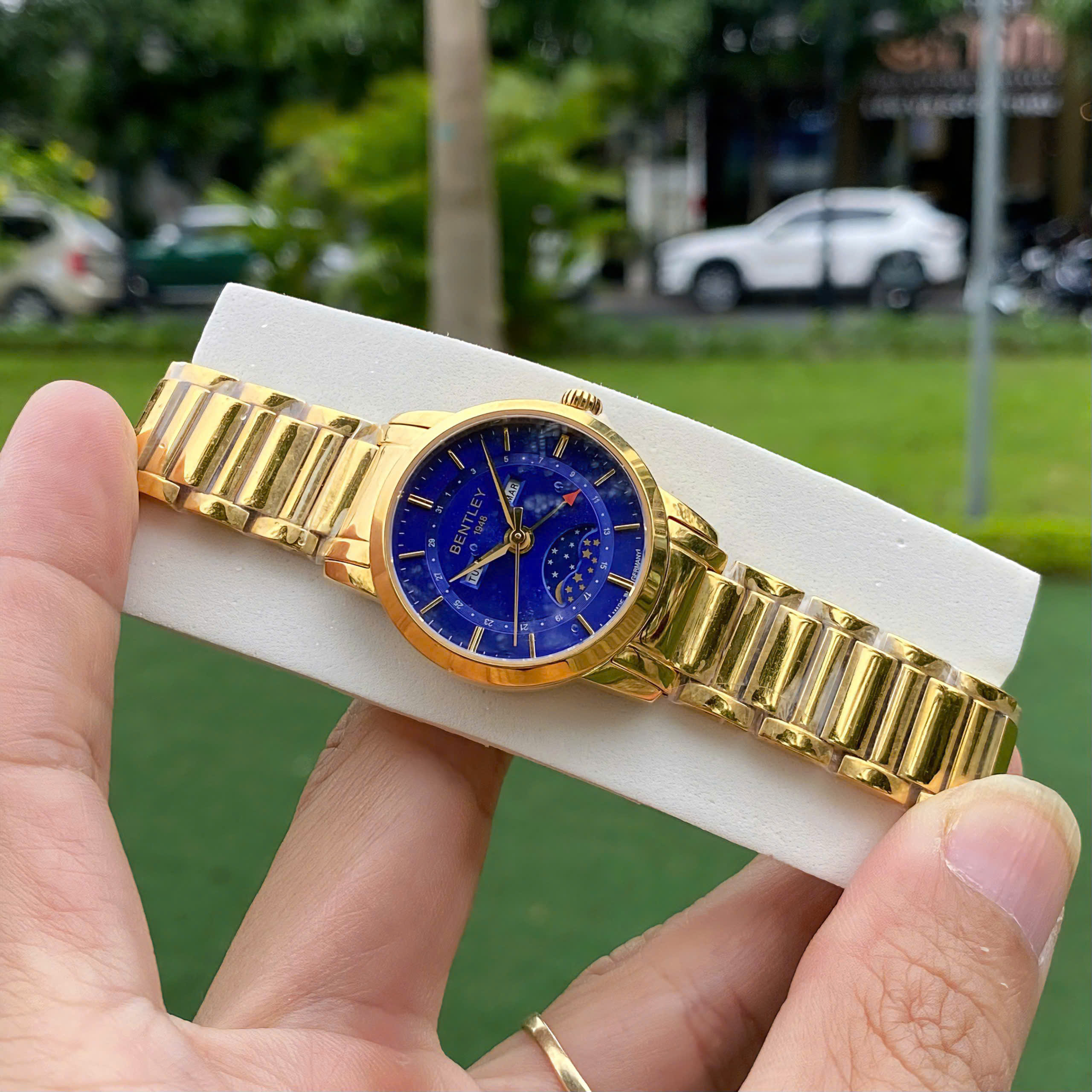 Đồng Hồ Nữ Lịch Tuần Trăng Bentley BL1806 Chính Hãng