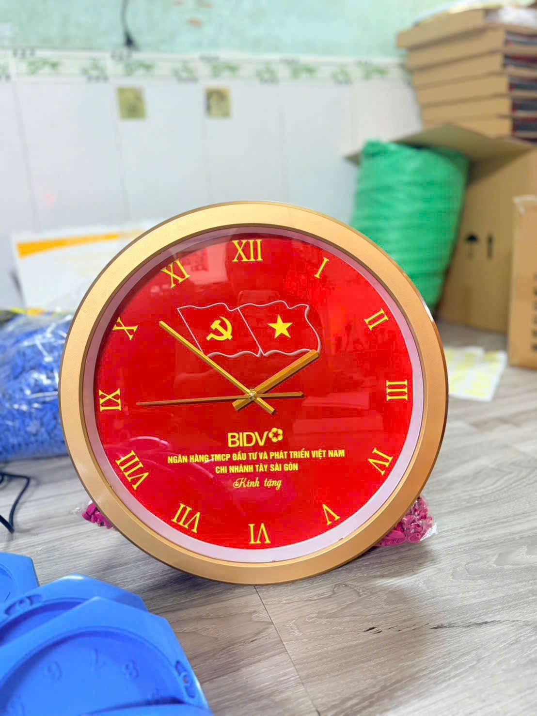 Đồng Hồ Treo Tường In Logo Thương Hiệu – Quà Tặng Đẳng Cấp