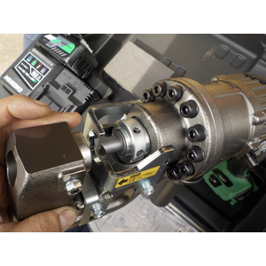 Máy đột lỗ thủy lực IKURA ISK-MP20LF