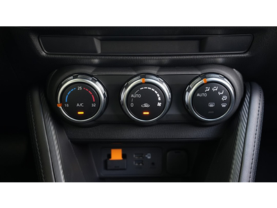 New Mazda 2 1.5 Luxury