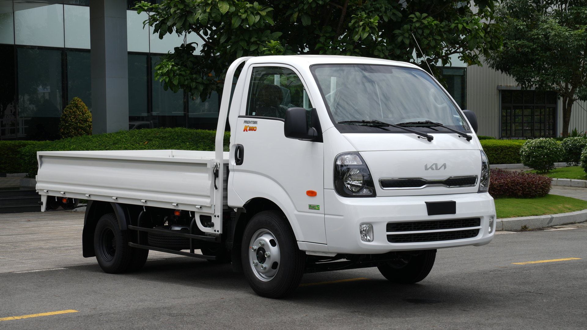 XE TẢI FRONTIER KIA K250M THÙNG LỬNG TẢI 1t9 - 2t49 PHIÊN BẢN MỚI NHẤT NĂM 2026 BÁNH TRƯỚC SAU BẰNG NHAU