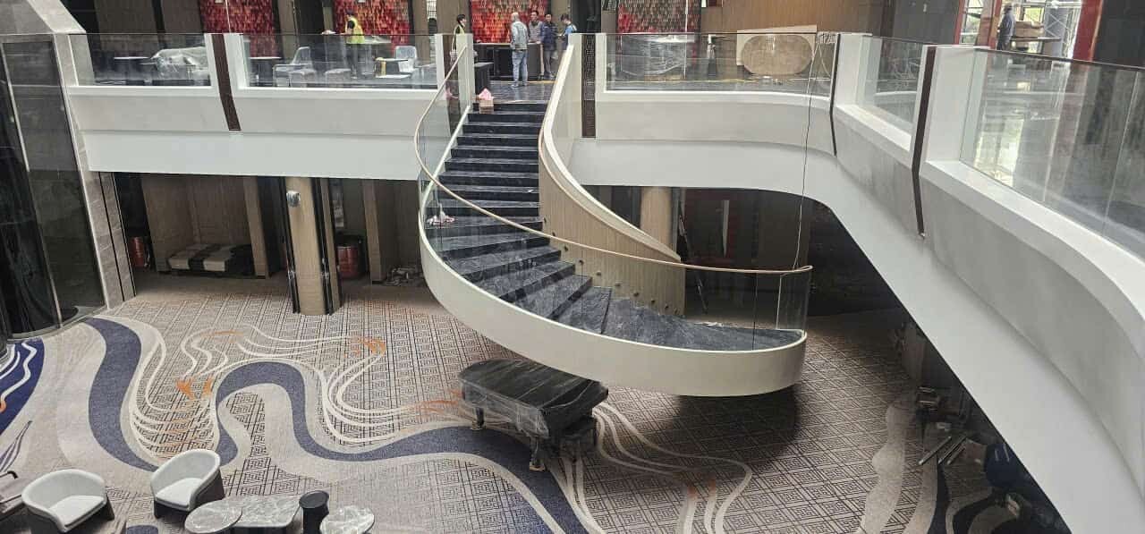 DỰ ÁN CẦU THANG KÍNH UỐN CONG – CITYBUILDING