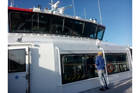 Dự án phục hồi kính trầy và phủ nano 2 tàu H208 H209 tại nhà máy đóng tàu Strategic Marine