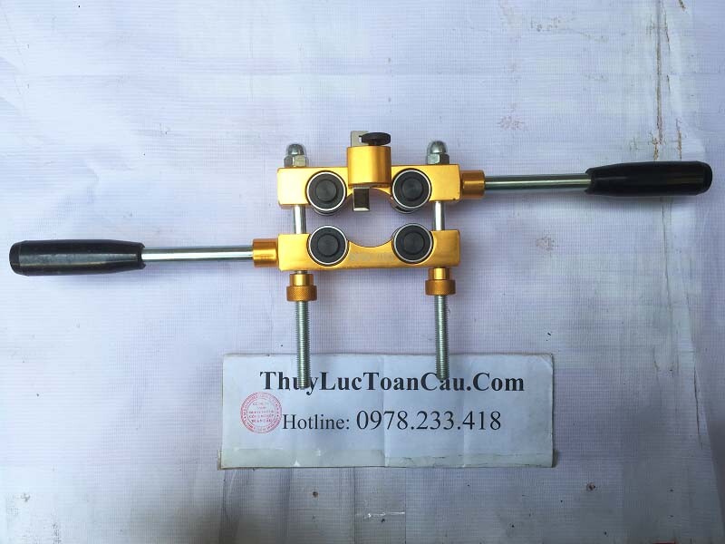 Hình ảnh chi tiết: dụng cụ bóc vỏ ngoài và lớp cách điện chính BK50-105