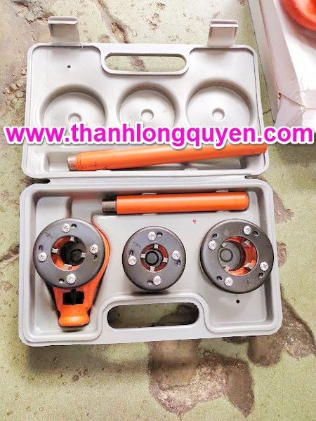 Dụng cụ tiện ren ống bằng tay model q92 21mm-34mm