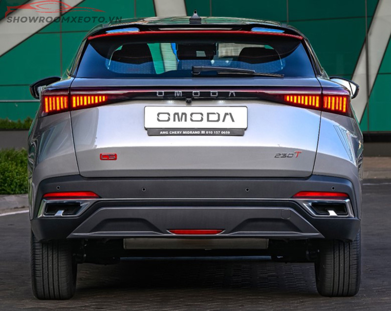 Thiết kế đuôi xe của Omoda C5 với các đường nét dứt khoát, hiện đại, đậm tính tương lai và thời trang
