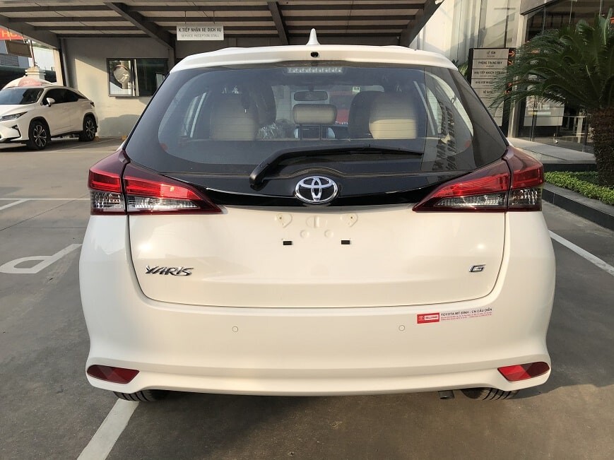 Đuôi xe Toyota Xe Yaris giá bao nhiêu