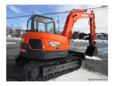 Máy xúc đào doosan mini DX80R