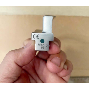 Lưỡi đèn đặt nội khí quản ánh sáng lạnh Led Luxamed (lưỡi cong)